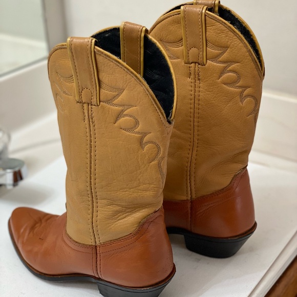 Laredo Women’s Cowboy Boots size 6M in great condition inside and out, cowgirl. - Picture 6 of 8